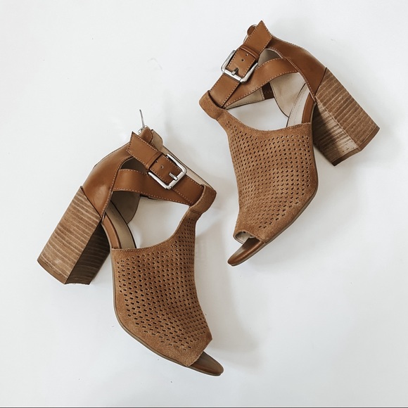 Marc Fisher Shoes - Marc Fisher | Tan Gabie Stacked Heel Peep Toe Sandals